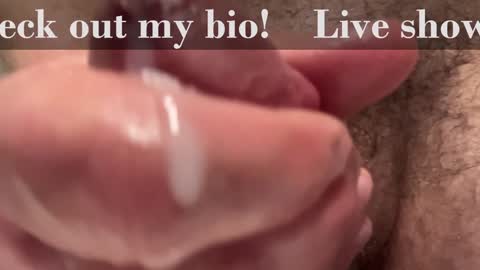 Snapshot of furryhugs69 chatting on 01/03/25, 01:36 Erich online show from 01/03/25, 01:36