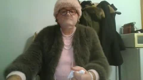 Snapshot of fursdany chatting on 01/14/26, 12:16 Dany online show from 01/14/26, 12:16