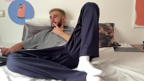 Snapshot of futa_fun chatting on 05/15/26, 10:00 Futa online show from 05/15/26, 10:00