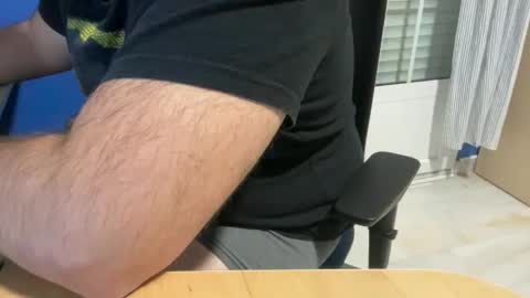 fuzitzu2 online show from 11/04/25, 06:51