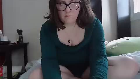 fuzzypeaches87 online show from 01/11/26, 07:41