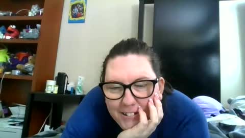 fuzzypeaches87 online show from 02/03/26, 08:14