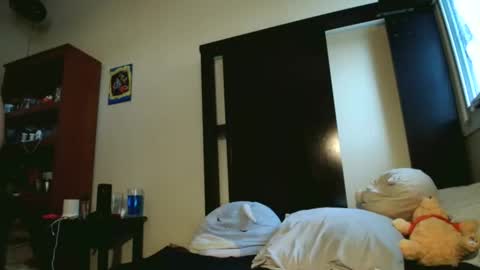 fuzzypeaches87 online show from 04/17/26, 11:30