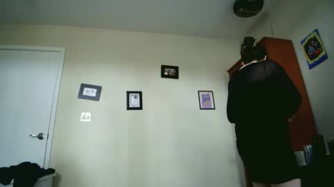 fuzzypeaches87 online show from 04/20/26, 07:59