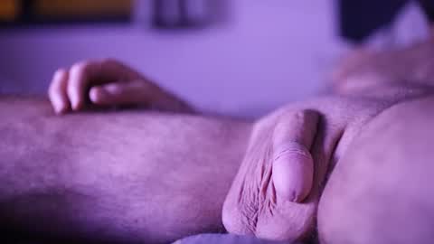 Snapshot of fvckinginfamouz chatting on 10/19/25, 11:49 The Chillest Daddy online show from 10/19/25, 11:49