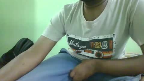 Snapshot of g0lu_ chatting on 12/11/24, 10:58 Nunnu online show from 12/11/24, 10:58