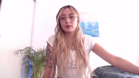 Snapshot of gabb_rioss chatting on 02/26/25, 08:22 Gabriela online show from 02/26/25, 08:22