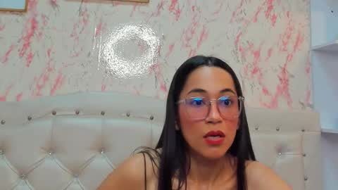 Gabbie online show from 10/16/25, 06:09