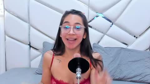 Snapshot of gabbieskinny chatting on 06/05/26, 11:05 gabbieskinny online show from 06/05/26, 11:05