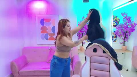 gabby_evanns online show from 12/19/25, 12:01