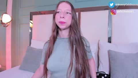 Gabi  online show from 05/19/26, 06:58