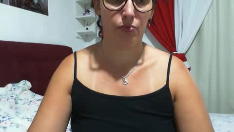 gaby  layla online show from 04/06/26, 06:42