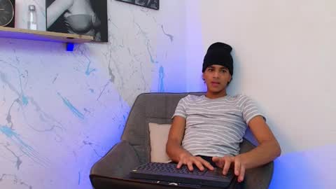 GABRIEL online show from 04/15/26, 07:58