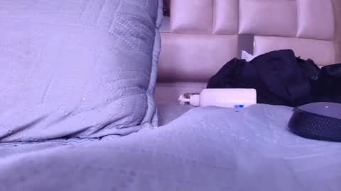 Snapshot of gabriela_leone chatting on 01/29/25, 10:43 gabriela online show from 01/29/25, 10:43
