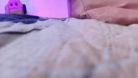 Snapshot of gabriela_leone chatting on 09/25/25, 07:17 gabriela online show from 09/25/25, 07:17