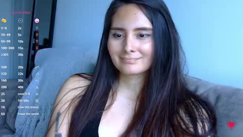 Snapshot of gabriela_miller_2 chatting on 12/23/24, 10:55 Gabriela Miller online show from 12/23/24, 10:55