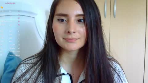 Snapshot of gabriela_miller_2 chatting on 03/03/25, 08:00 Gabriela Miller online show from 03/03/25, 08:00