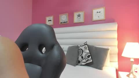 Gabriela salgado online show from 03/08/25, 10:54