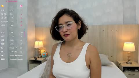 Gabriela Vargas online show from 10/10/25, 03:49