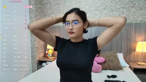 Snapshot of gabriela_vargas chatting on 05/12/26, 08:06 Gabriela Vargas online show from 05/12/26, 08:06