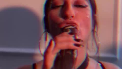 Gabriela Kassi online show from 11/26/25, 10:49