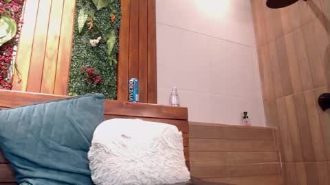 gabriell_ramirez_ online show from 01/30/25, 06:46