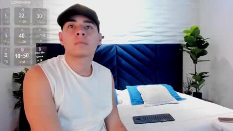 gabriell_ramirez_ online show from 02/18/25, 03:31