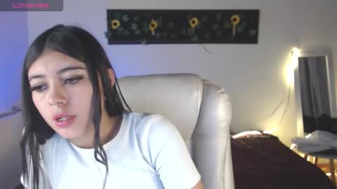 gabriella_live_ online show from 10/10/25, 06:40