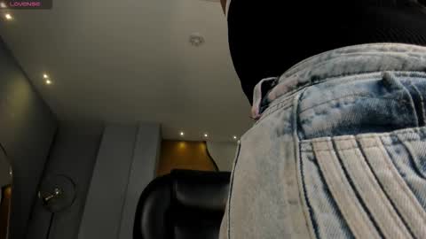 Gabriella Lee online show from 01/09/26, 03:20