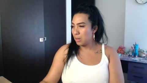 Snapshot of gaby_bluexx chatting on 06/16/26, 12:08 Gaby Blue online show from 06/16/26, 12:08