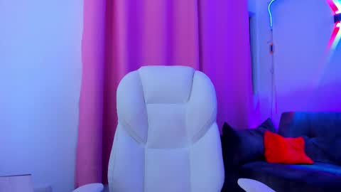 Snapshot of gaby_foox chatting on 09/18/25, 01:57 gaby online show from 09/18/25, 01:57