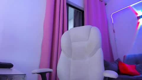 Snapshot of gaby_foox chatting on 10/07/25, 01:41 gaby online show from 10/07/25, 01:41