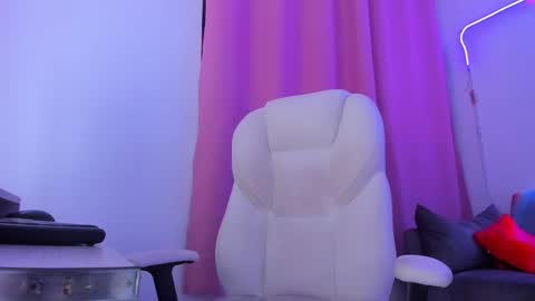 Snapshot of gaby_foox chatting on 10/09/25, 02:37 gaby online show from 10/09/25, 02:37