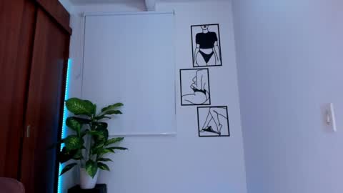    online show from 03/11/25, 01:37