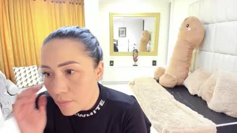 gabriela online show from 11/13/25, 06:07