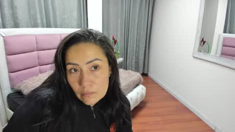 Snapshot of gaby_trent chatting on 07/08/26, 10:09 gabriela online show from 07/08/26, 10:09