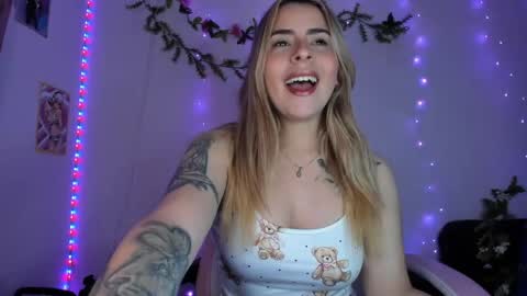 Snapshot of gaby_vandriel chatting on 05/09/26, 01:33 GABRIELA online show from 05/09/26, 01:33