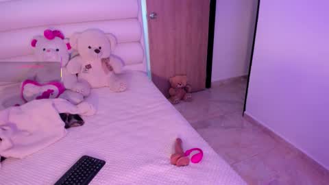 Snapshot of gabydesire chatting on 09/29/25, 05:23  GABY DESIRE  online show from 09/29/25, 05:23