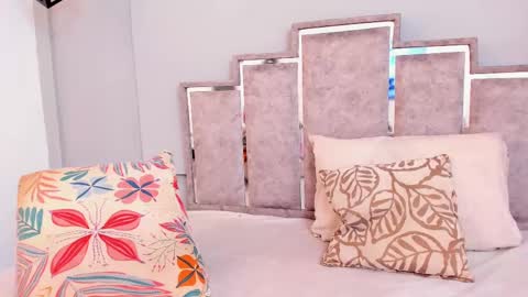 gabyyjones online show from 02/28/25, 11:25