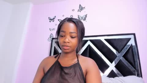 Snapshot of gabyyjones chatting on 05/25/26, 02:12 gabyyjones online show from 05/25/26, 02:12