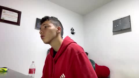 Snapshot of gadiel_sex chatting on 04/18/26, 08:40 gadiel_sex online show from 04/18/26, 08:40