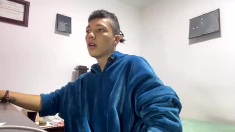 Snapshot of gadiel_sex chatting on 05/13/26, 04:15 gadiel_sex online show from 05/13/26, 04:15
