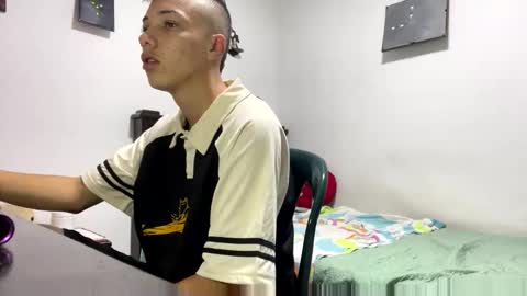 Snapshot of gadiel_sex chatting on 05/17/26, 10:55 gadiel_sex online show from 05/17/26, 10:55