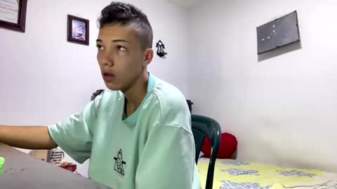 Snapshot of gadiel_sex chatting on 05/24/26, 12:32 gadiel_sex online show from 05/24/26, 12:32