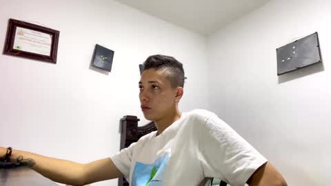 Snapshot of gadiel_sex chatting on 05/27/26, 02:25 gadiel_sex online show from 05/27/26, 02:25