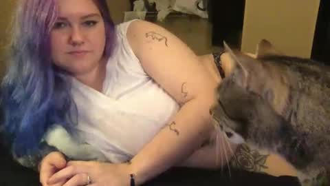 Eryn online show from 02/10/25, 07:26