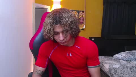 Snapshot of gael__david chatting on 03/04/25, 02:38 Gael online show from 03/04/25, 02:38