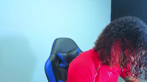 Snapshot of gael__david chatting on 09/10/25, 02:22 Gael online show from 09/10/25, 02:22