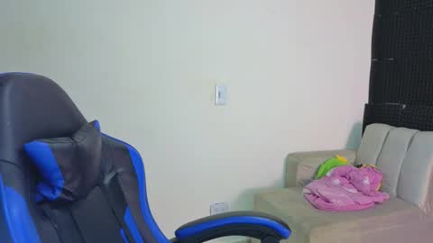 Snapshot of gael__david chatting on 10/05/25, 05:06 Gael online show from 10/05/25, 05:06
