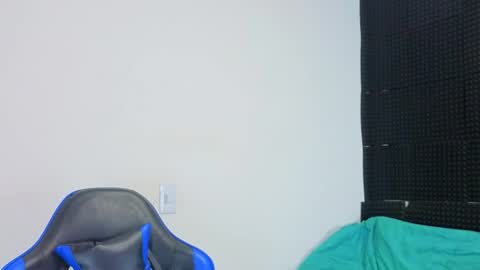 Snapshot of gael__david chatting on 10/17/25, 02:59 Gael online show from 10/17/25, 02:59